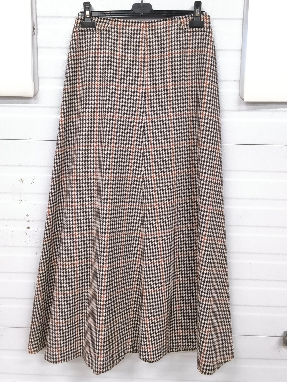 Dark Academia Classic Houndstooth Flared Skirt – Vintage 1970s Style A-Line Midi